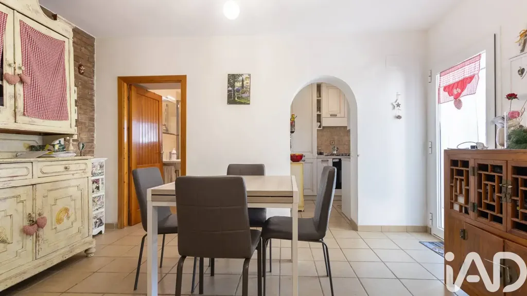 Salle à manger - Rustic Villa with Panoramic Views in Massignano