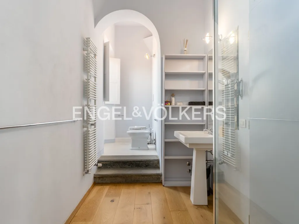 Salles de bain - Renovated Apartment with Rooftop Views in Florence
