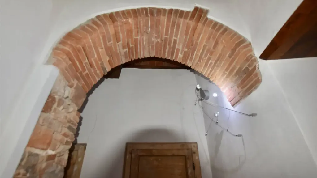 Toad - Historic Centre Apartment with Terrace in Suvereto