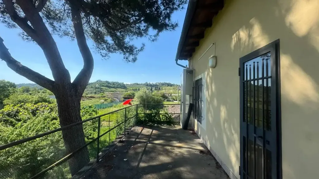 Rõdu - Apartment with Terrace in Castelfiorentino