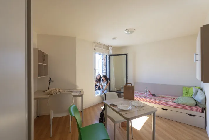 Magamistoad - Studio with Internet in Châtillon Centre