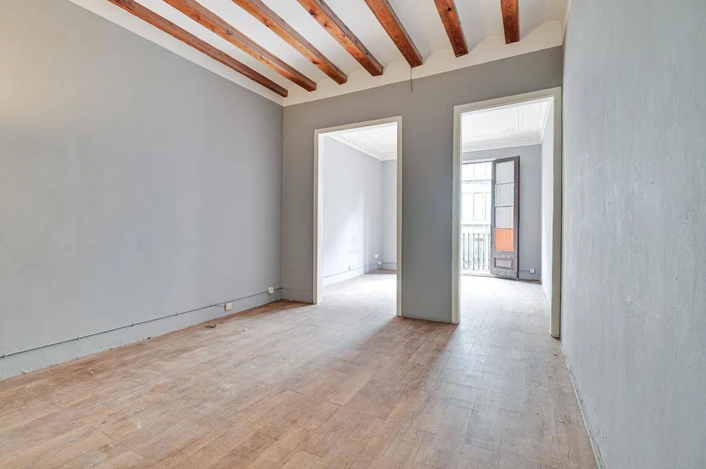 Toad - Luxury Apartment for Renovation in Eixample, Barcelona
