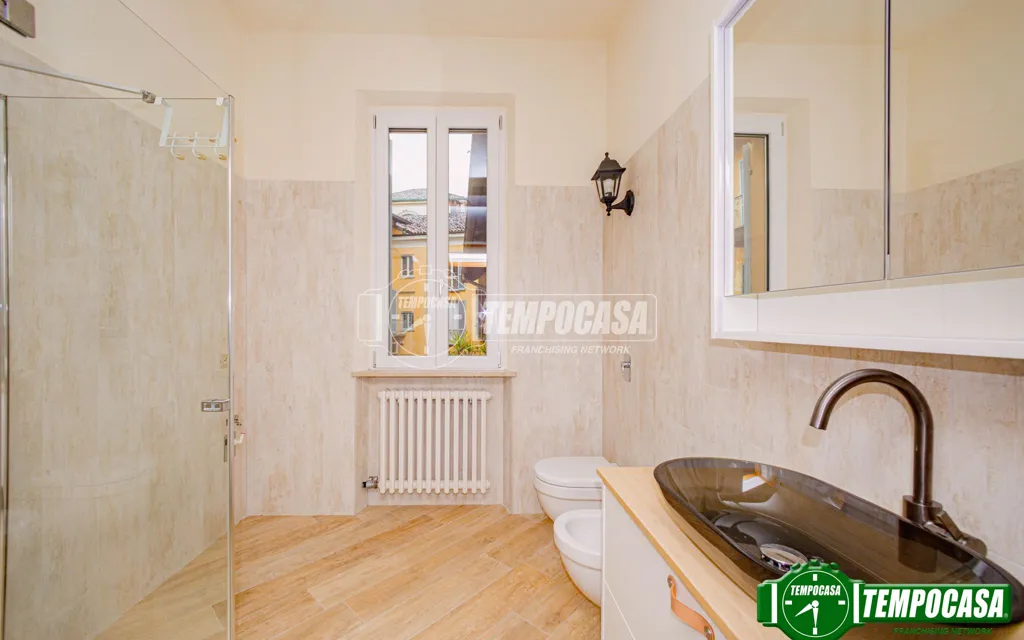 Salles de bain - Rustic-Style Apartment in Pavia's Historic Centre