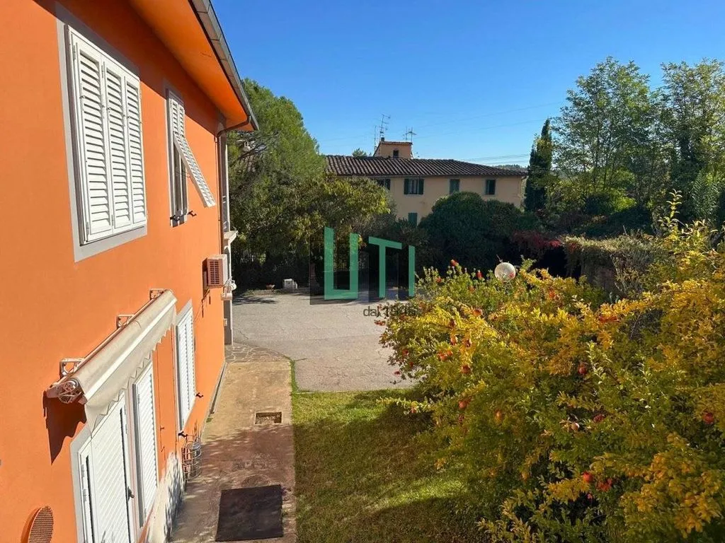 Aed - Terraced House with Garden in Castelfiorentino