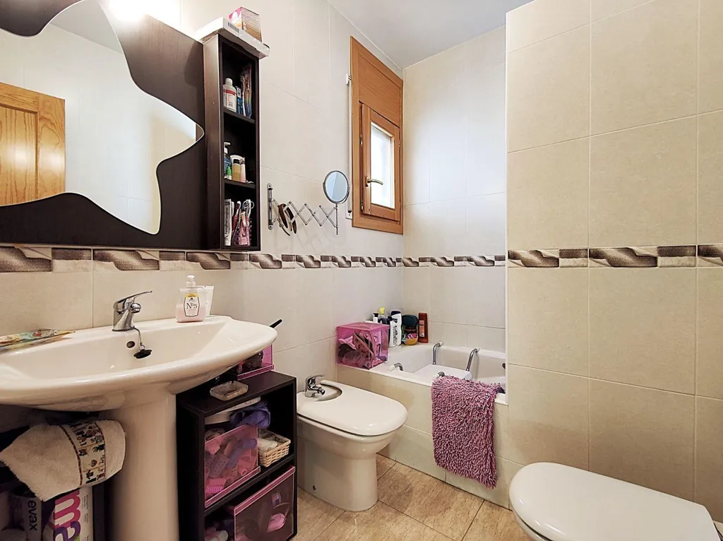 Vannitoad - Detached Villa with Pool in Caspe