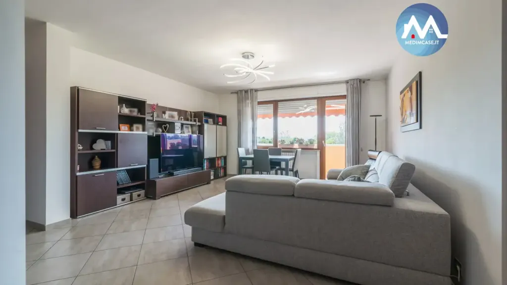 Living Room - Trilocale with Balcony in Pesaro