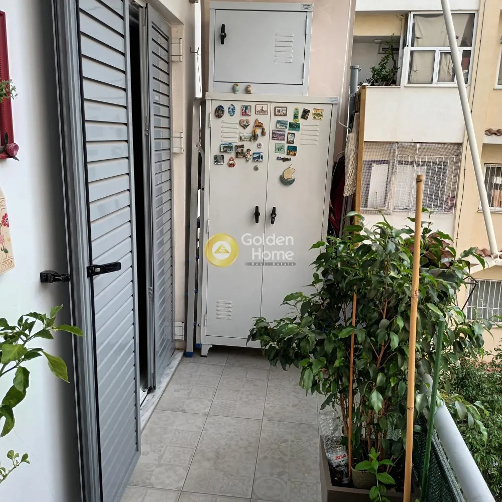 Rõdu - Renovated Flat with Balcony in Athens Centre