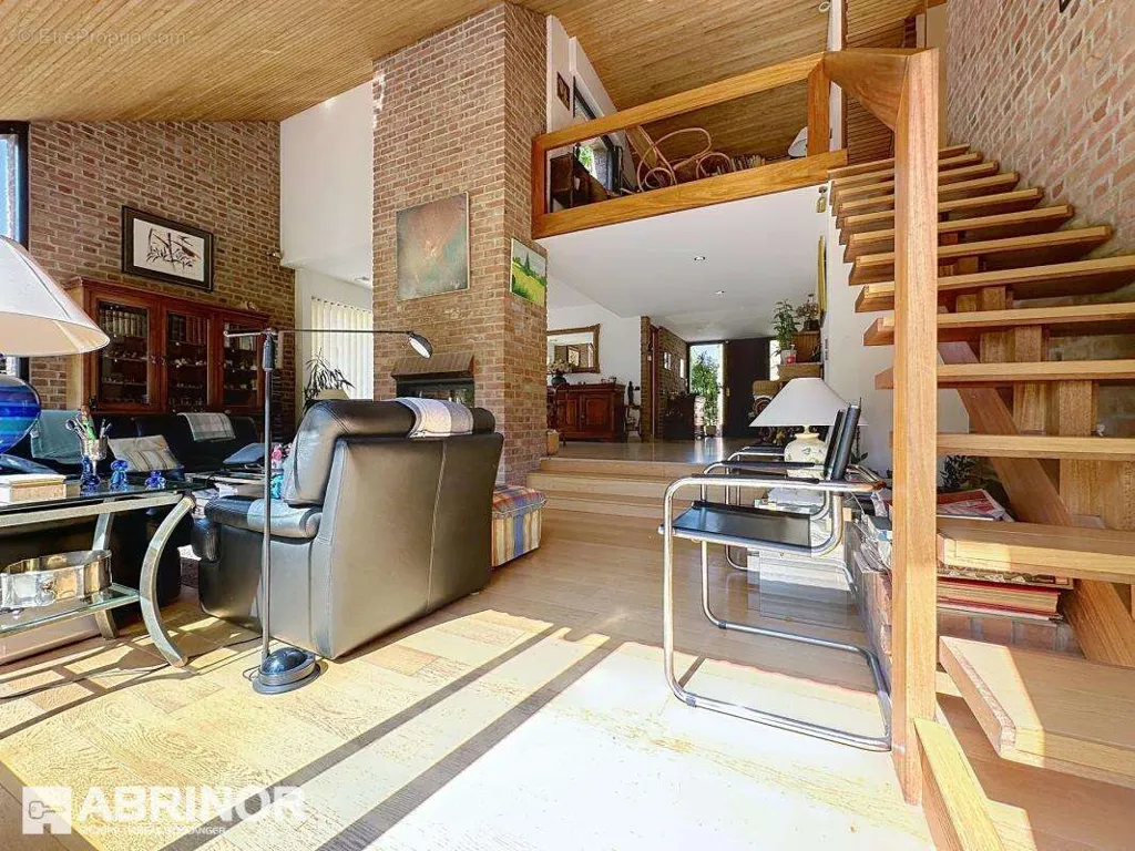 Séjour - Villa d'Architecte dans un Écrin de Verdure à Wasquehal