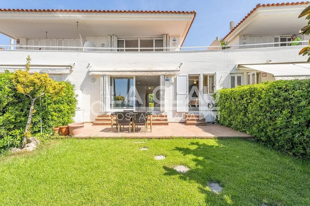 Aed - Seaside House with Terraces in Altafulla