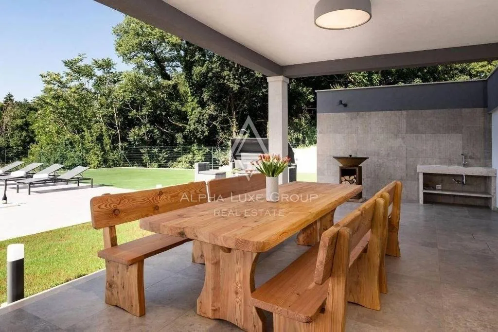 Terrasse - Elegant Villa with Pool in Tinjan, Istria