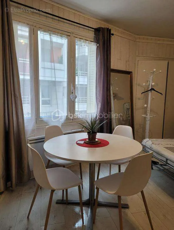 Salle à manger - Studio en Centre-ville à Aix-les-Bains