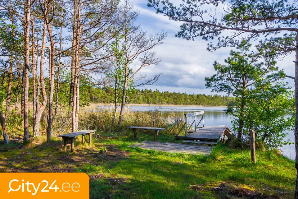 3-toaline maja asukohas Lääne-Nigula vald