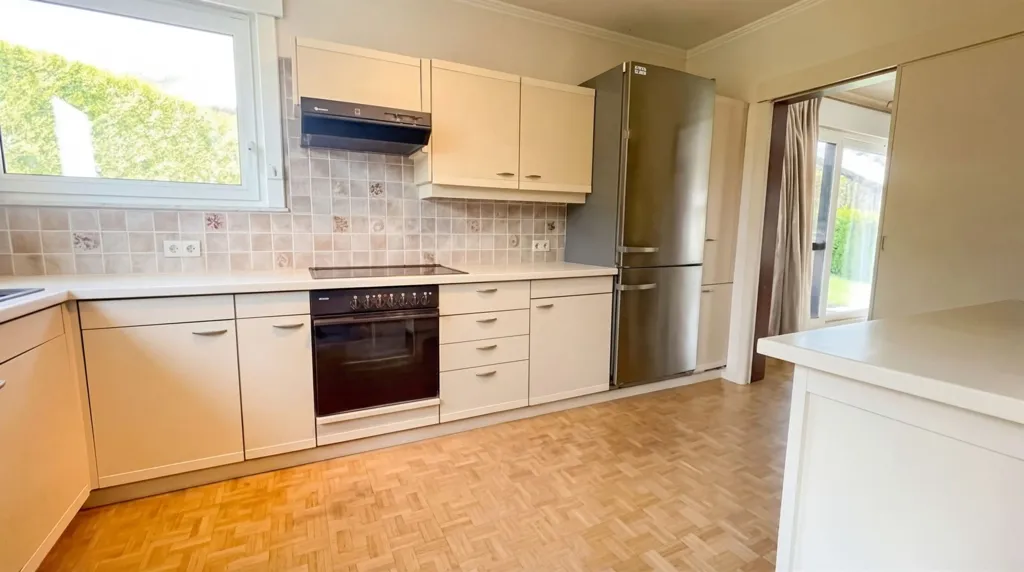 Kitchen - Classical Villa with Garden in Dilbeek