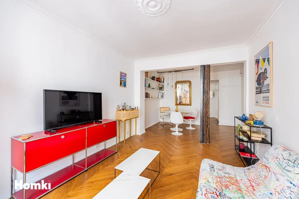 Séjour - Appartement T3 Rénové avec Cave à Paris 75017
