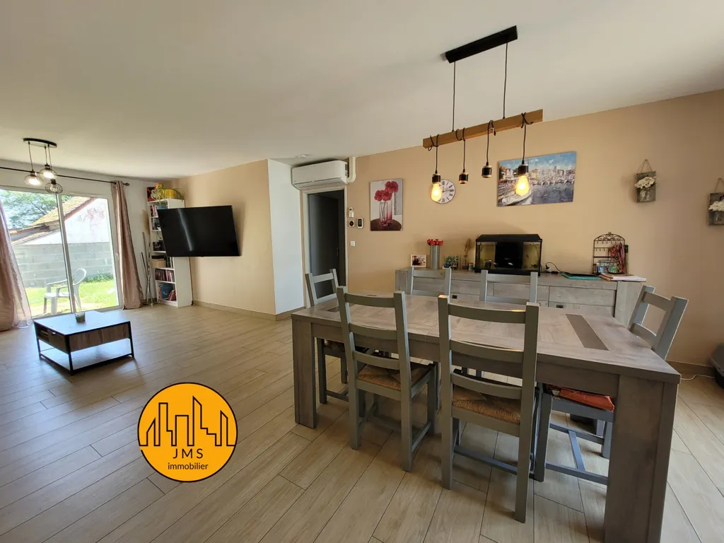 Sala da pranzo - Contemporary House with Pool in Couzon