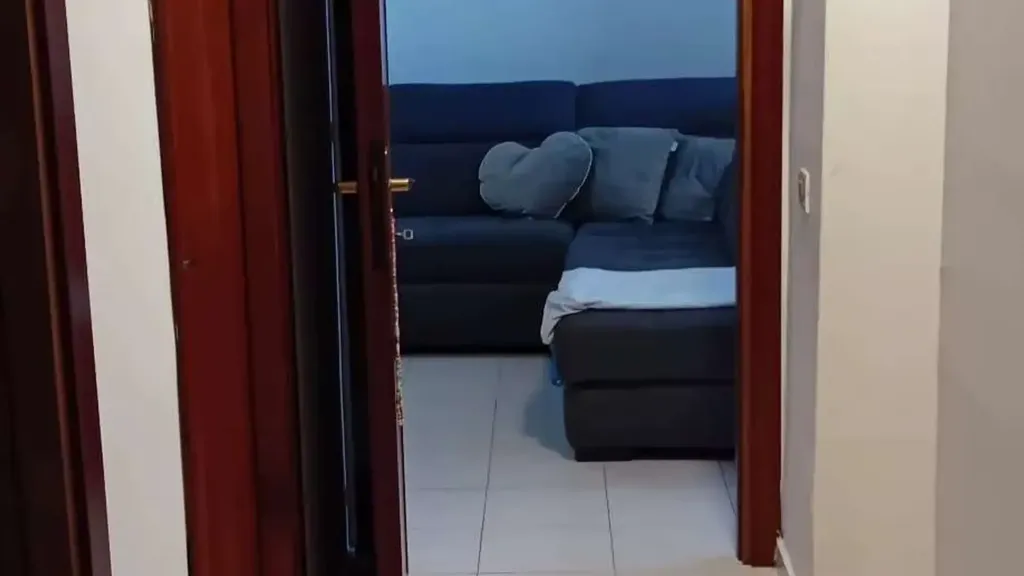 Entrée - Apartment with Sea View in Latina Tower