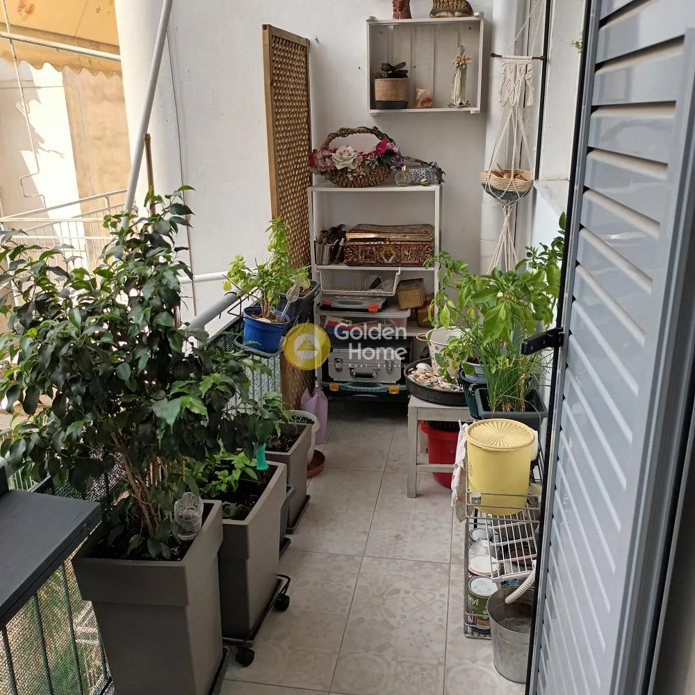 Rõdu - Renovated Flat with Balcony in Athens Centre