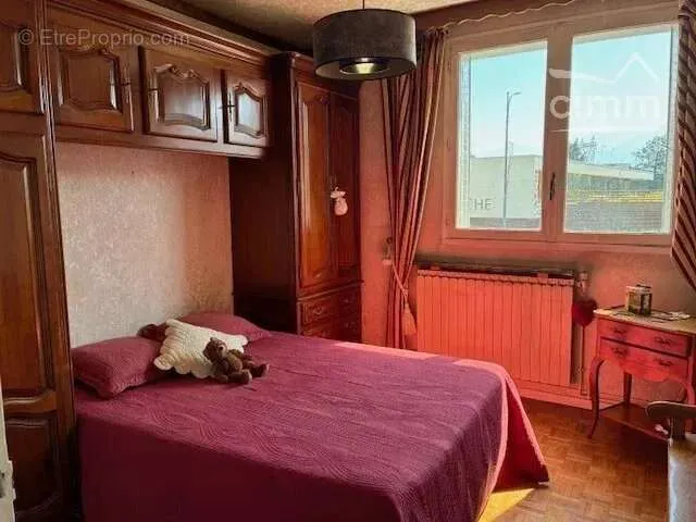 Chambres - Appartement T5 Traversant avec Balcon à Seyssins