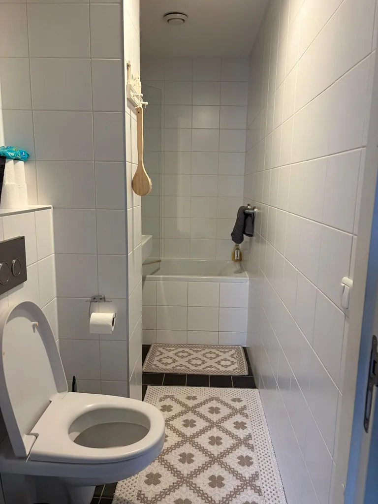 Salles de bain - Studio with Kitchenette in Urban Area