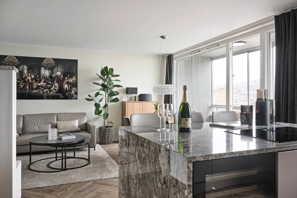 Cuisine - Modernised Two-Bedroom with Nordanro Kitchen in Jönköping
