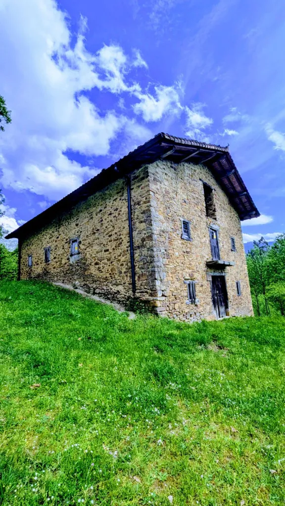 Exterior - Caserío with Garden in Llodio