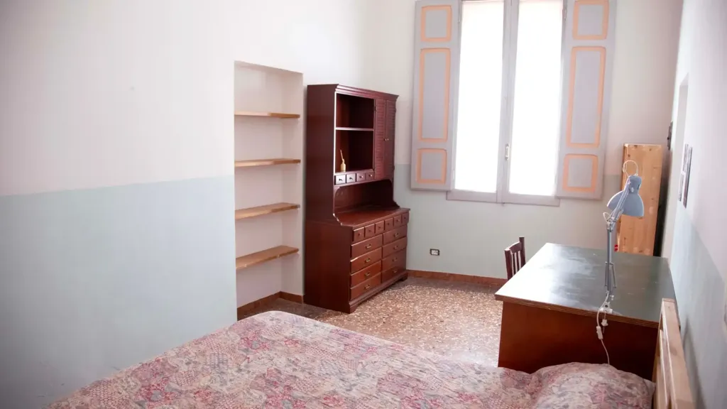 Chambres - Historic Apartment with High Ceilings in Bologna