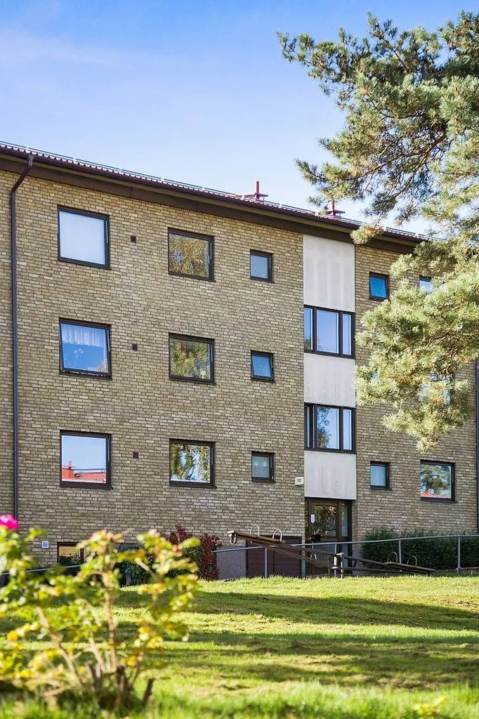 Välivaade - Flat with Garden Access in Björkekärr