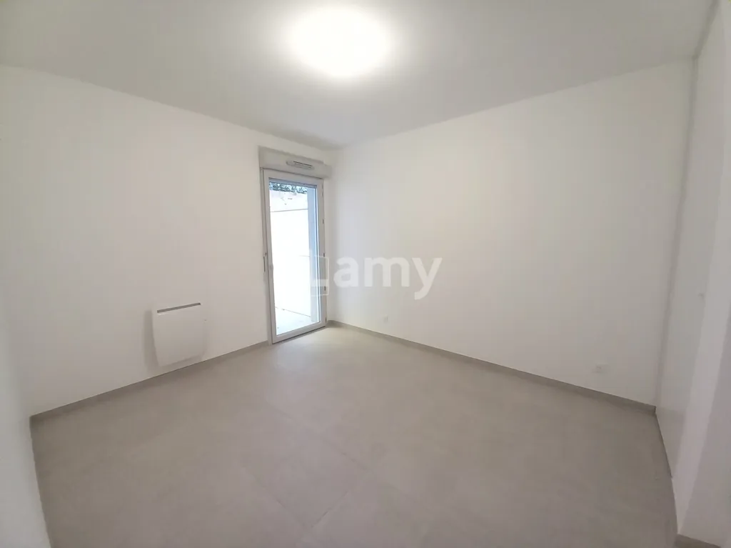 Rooms - Apartment with Terrace in Cap Pinède