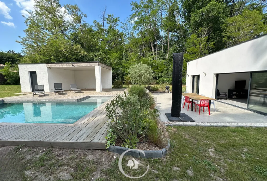 Piscina - Architect's Villa with Pool in Blanquefort