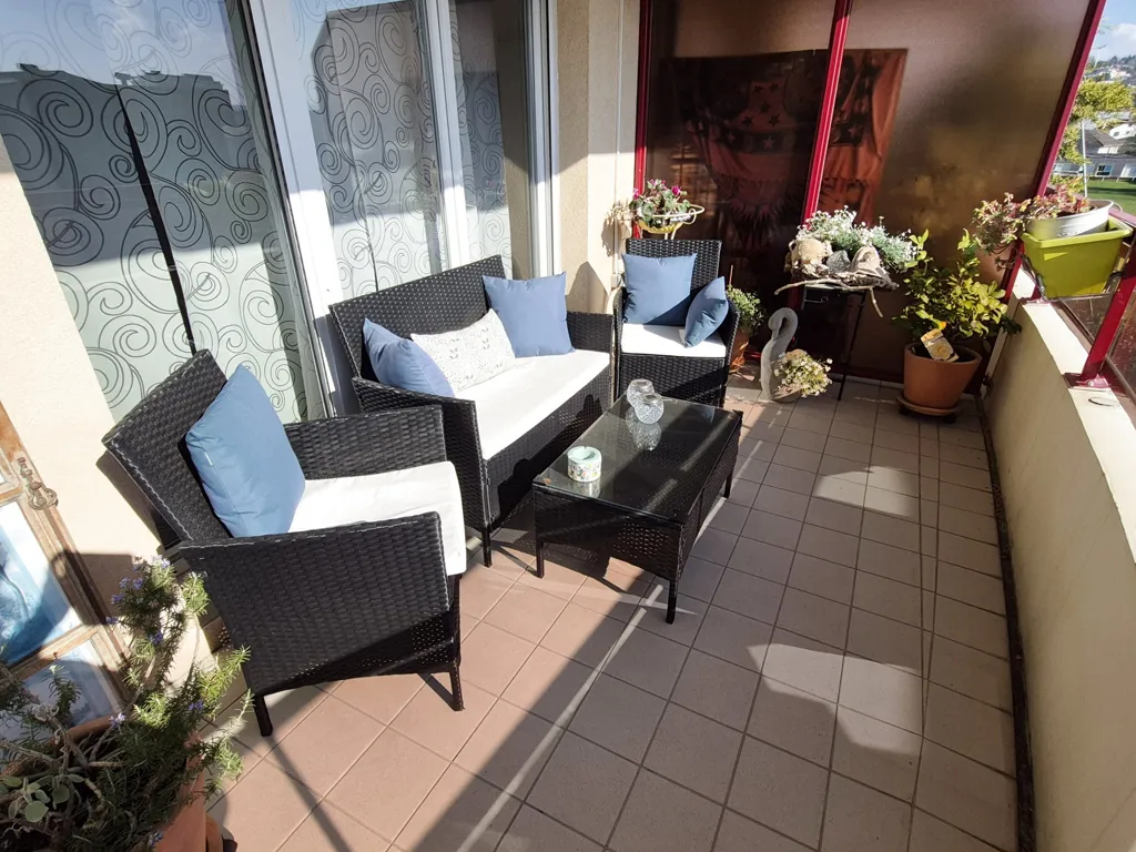 Rõdu - 5-Piece Apartment with Balconies in Annemasse