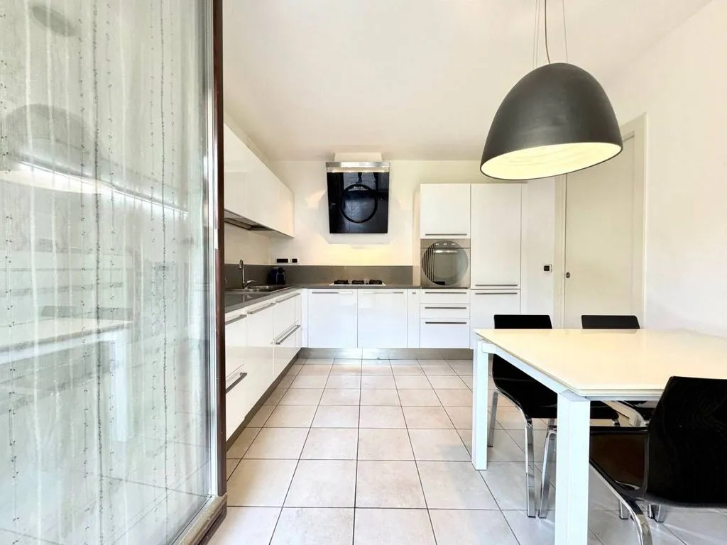 Salle à manger - Penthouse with Private Terraces in Laives