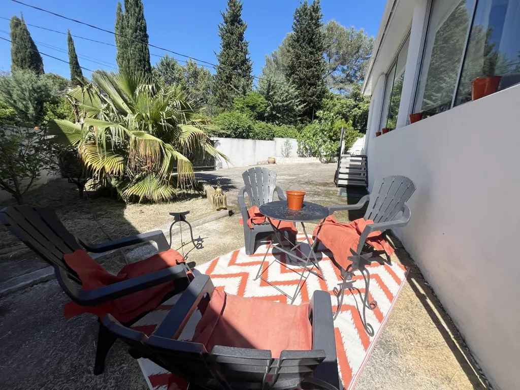 Terrasse - Villa au Calme avec Piscine en Exclusivité