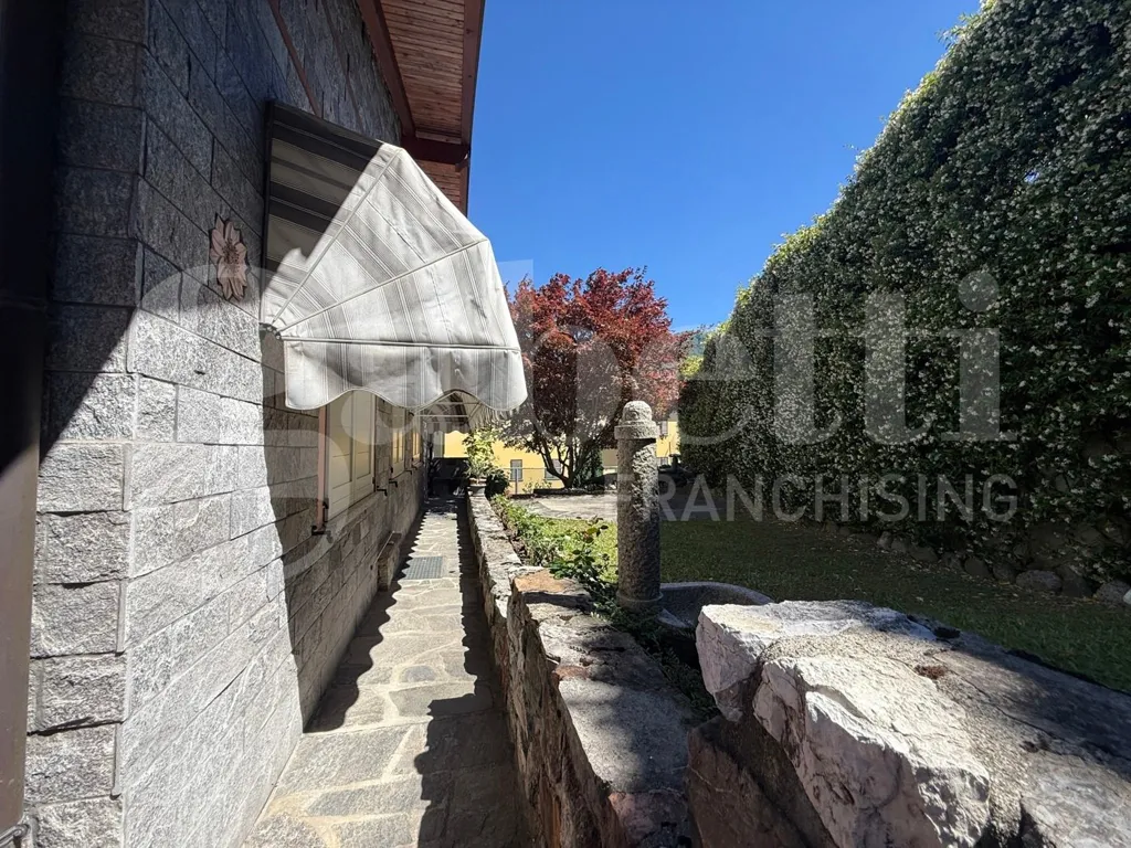 Giardino - Panoramic Villa with Garden in Asso (CO)