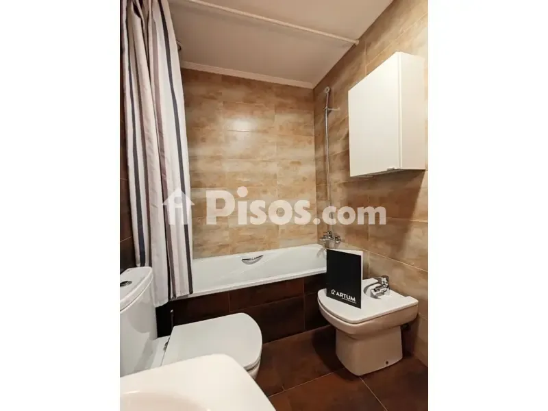 Apartamento exterior con balcón en Lanciego
