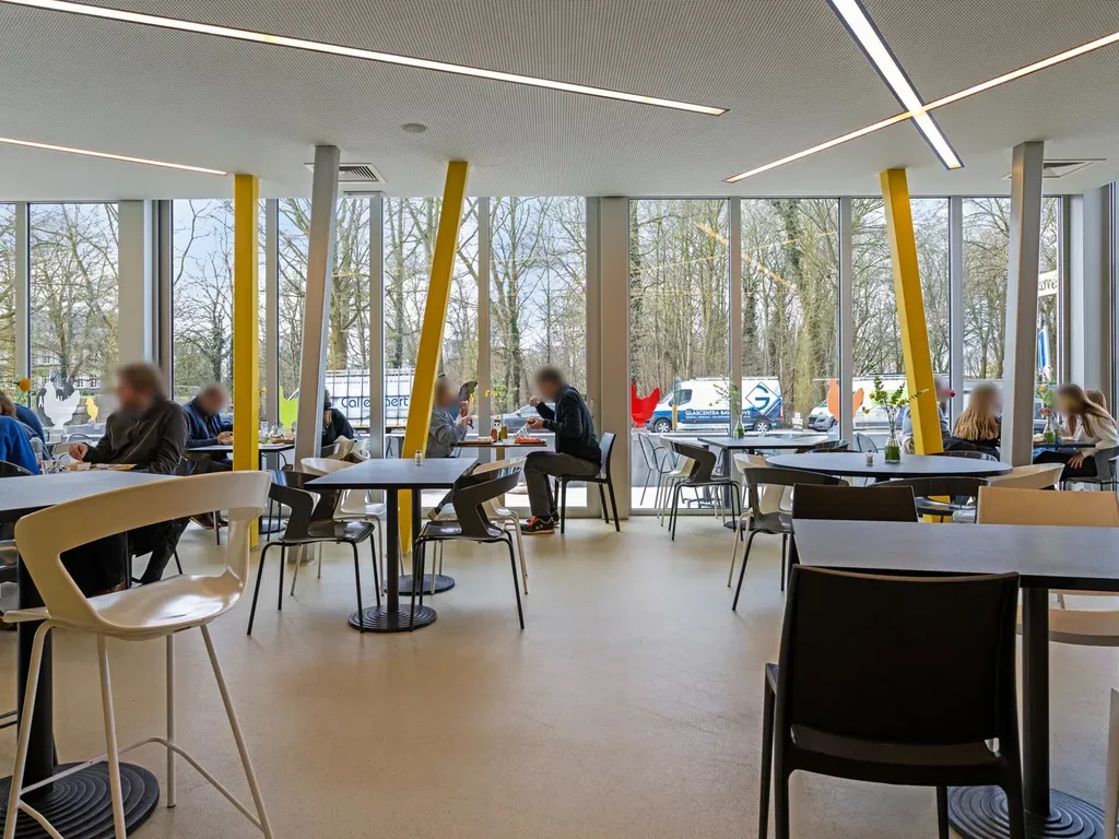 Dining Room - Modern Bistro with Drive-In in Diksmuide