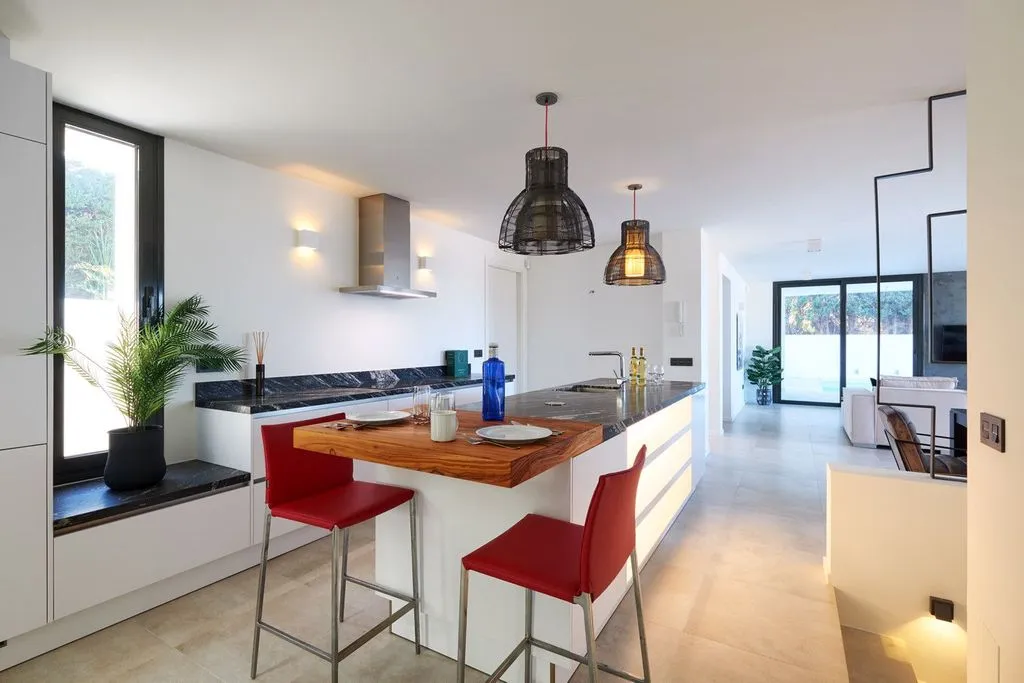 Cuisine - Luxury Villa with Pool in Nueva Andalucía
