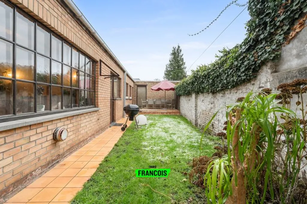 Jardin - Maison à Rénover avec Caractère à Gistel