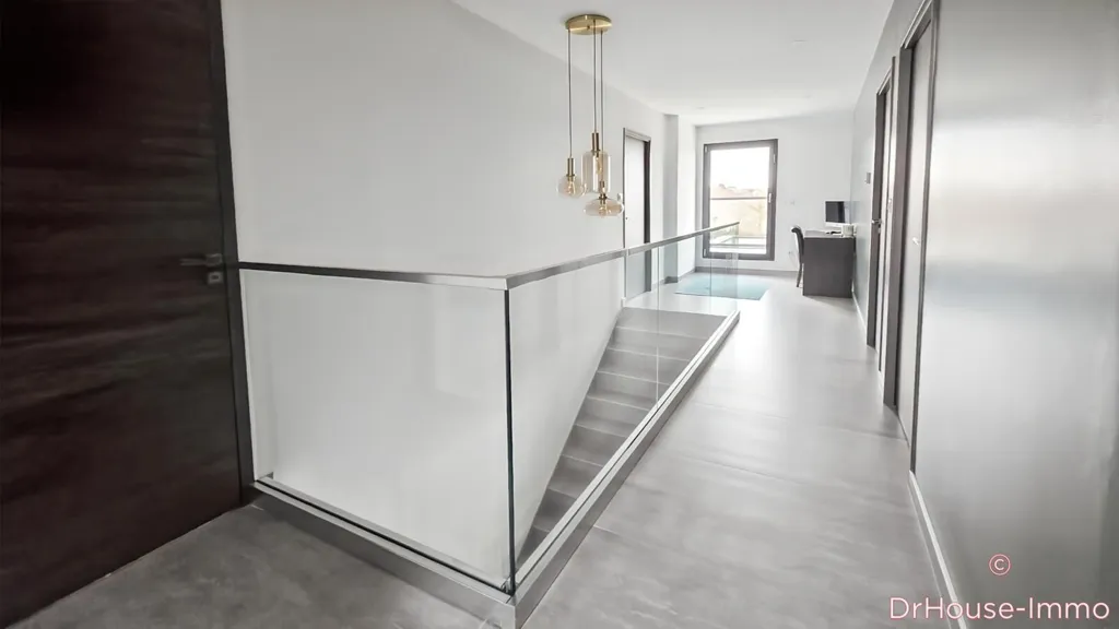 Esik - Contemporary House with Pool in AHUY
