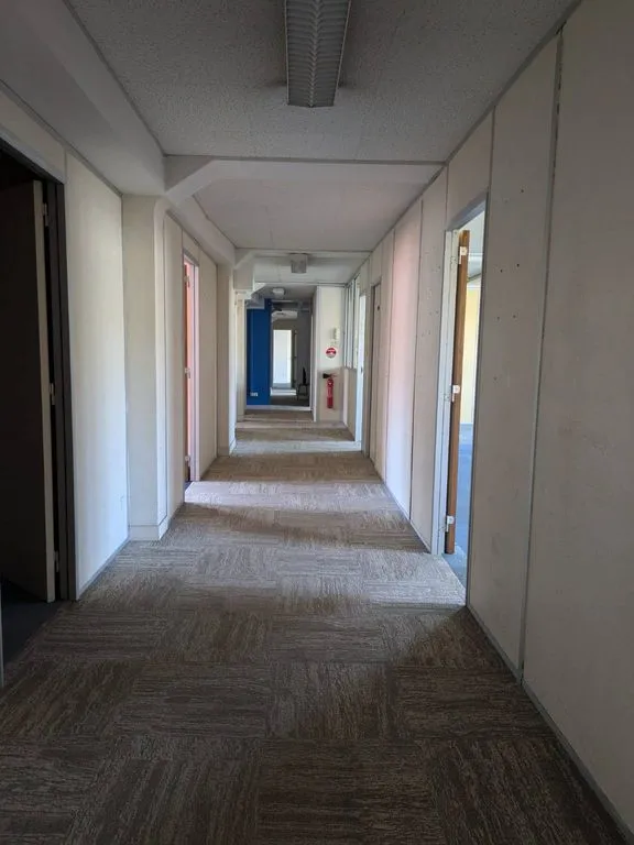 Ingresso - Office Space near Caen Centre with River View