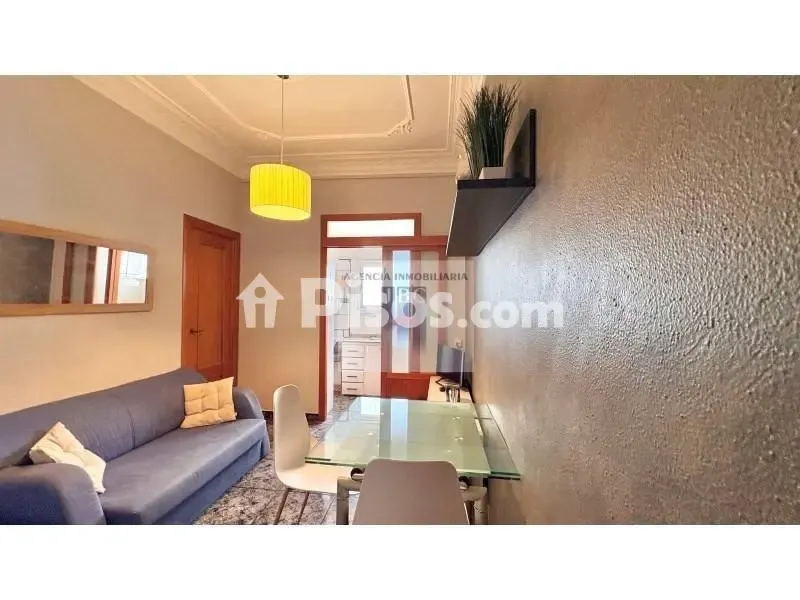 Séjour - Studio with Balcony in Ensanche Area