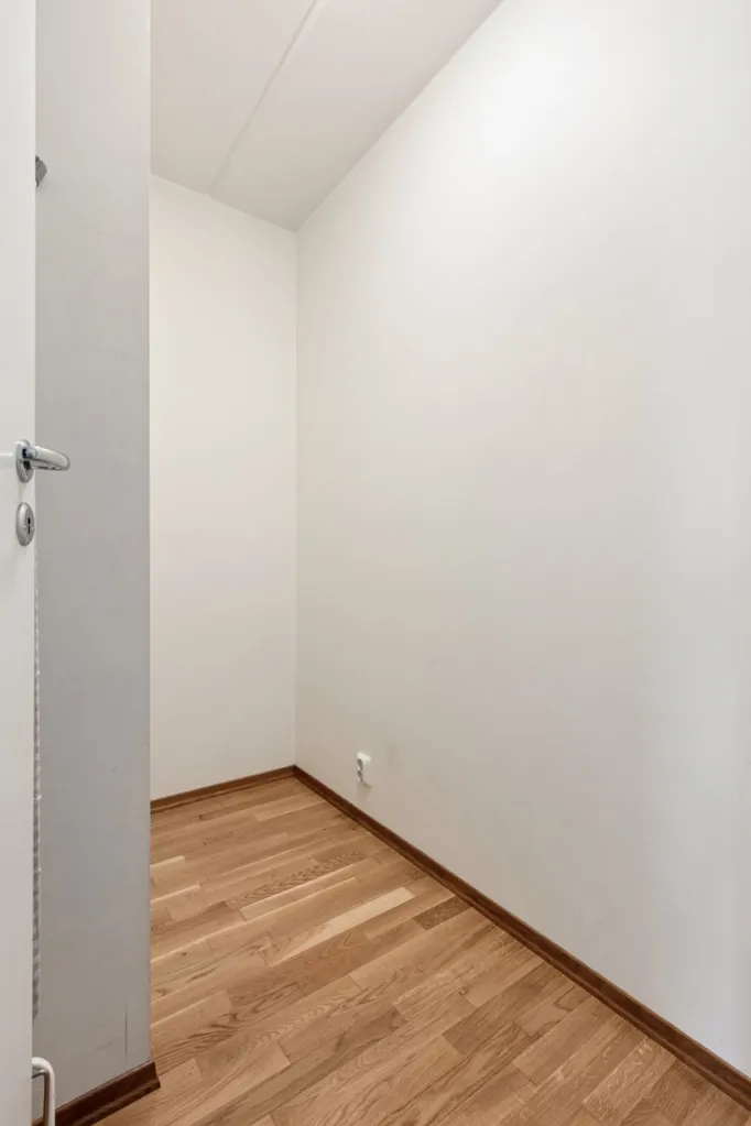 Toad - 3-Bedroom Apartment with Balcony in Hagan