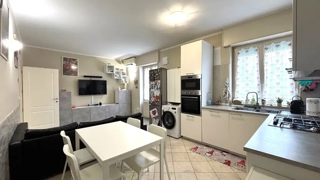Cucina - Trilocale with Private Balcony in Botticino