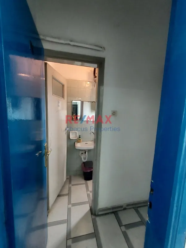 Vannitoad - Office Space with Sea View in Piraeus Centre
