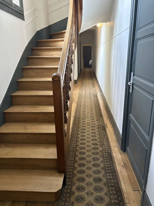 Pièces - Duplex T4 au Centre de Troyes avec Caractère