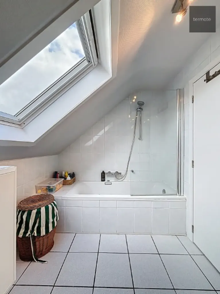 Bathrooms - Detached House with Garden and Terrace in Waregem