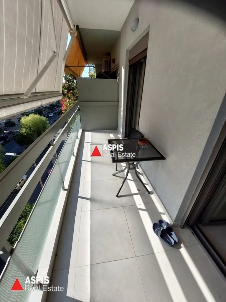 Balcon - Renovated Apartment with Double Frontage in Kallithea