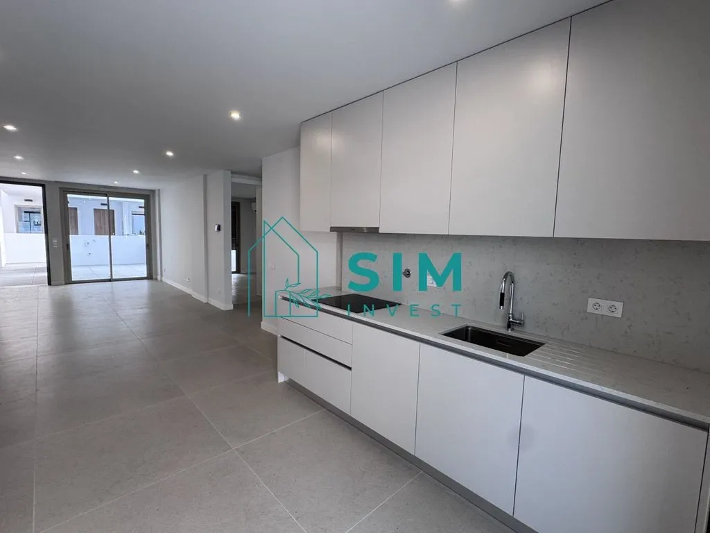 Cuisine - Modern 2-Bed Apartment with Patio in Tavira