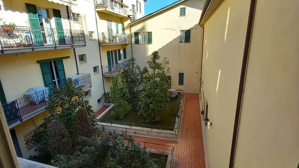 Aed - Spacious Apartment in Historic Osimo