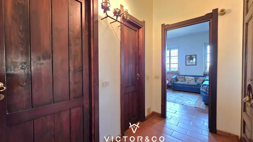 Hallway - Villa with Garden in Novara