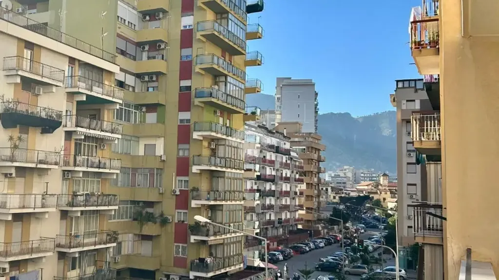 Rõdu - Apartment with Balcony in Palermo's Romagnolo